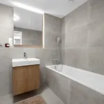 Skypark Tower 4 Апартаменти *